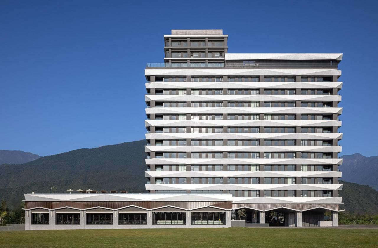 Lakeshore Hotel Hualien Taroko Shunan Εξωτερικό φωτογραφία The hotel in 2012