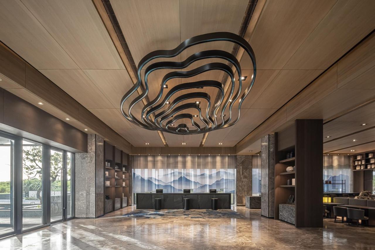 Lakeshore Hotel Hualien Taroko Shunan Εξωτερικό φωτογραφία The lobby of the hotel