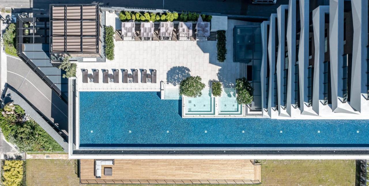 Lakeshore Hotel Hualien Taroko Shunan Εξωτερικό φωτογραφία The rooftop pool at the hotel