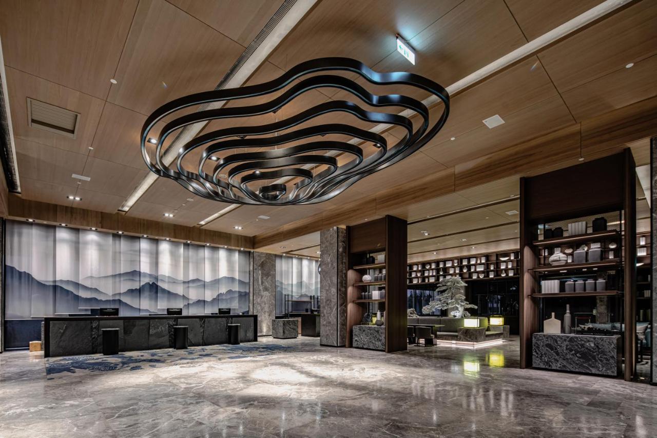 Lakeshore Hotel Hualien Taroko Shunan Εξωτερικό φωτογραφία The lobby of the hotel