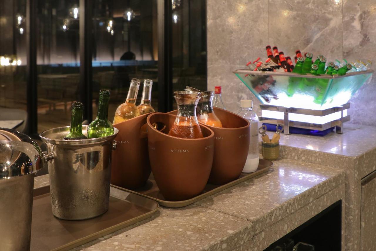 Lakeshore Hotel Hualien Taroko Shunan Εξωτερικό φωτογραφία A selection of Thai cocktails